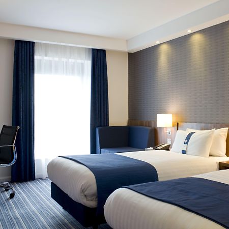 Holiday Inn Express Dunstable, An Ihg Hotel Екстериор снимка