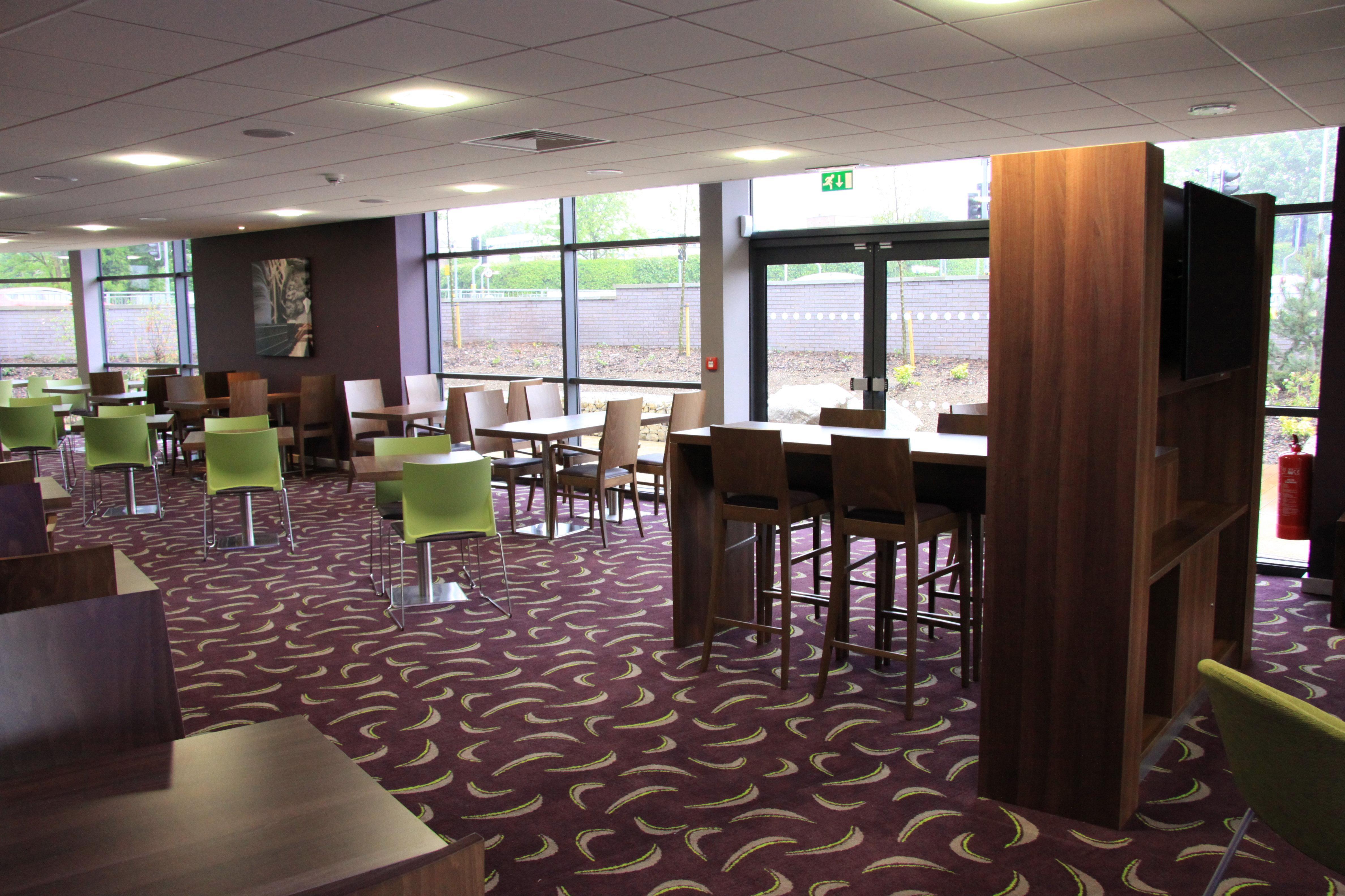 Holiday Inn Express Dunstable, An Ihg Hotel Екстериор снимка