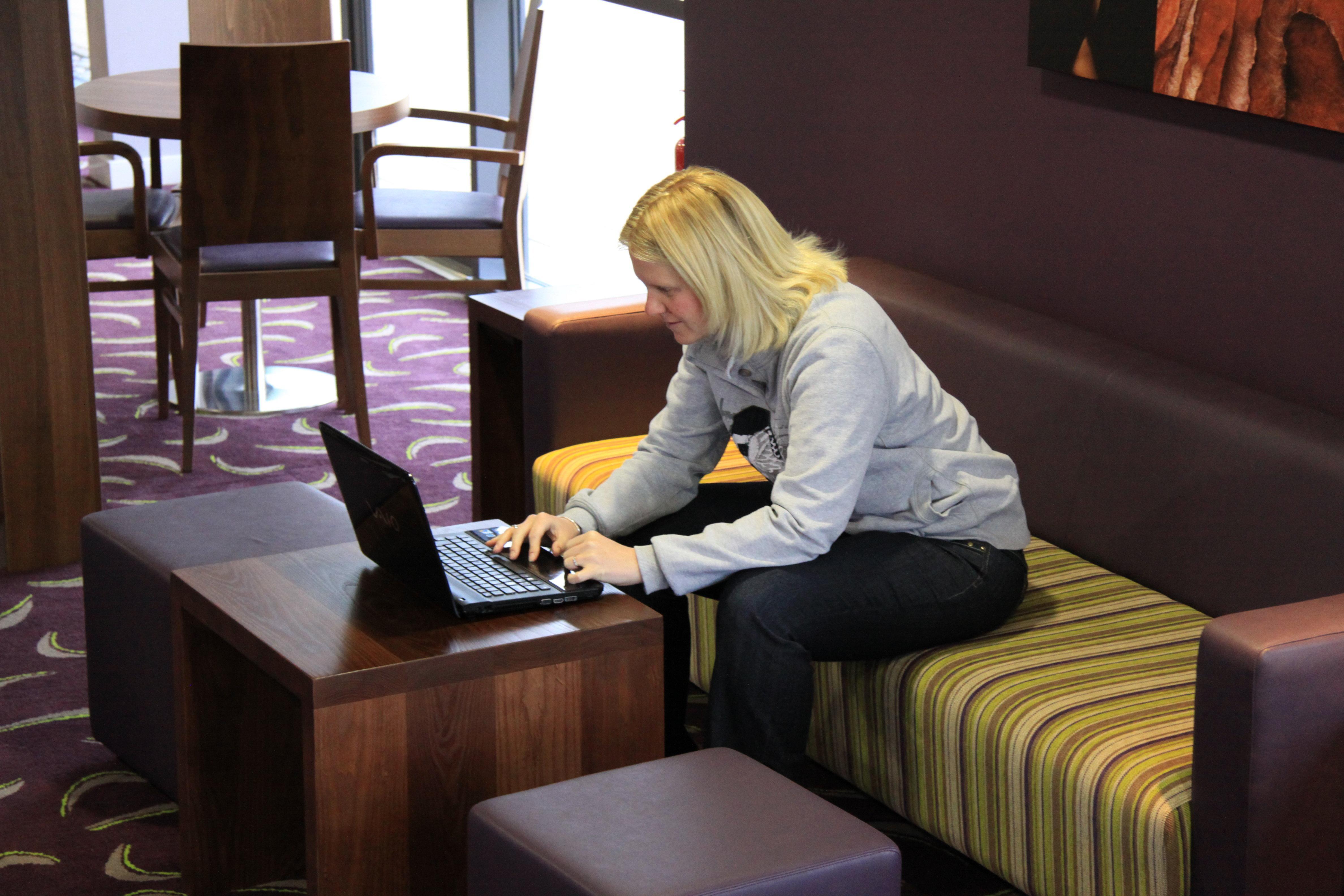 Holiday Inn Express Dunstable, An Ihg Hotel Екстериор снимка