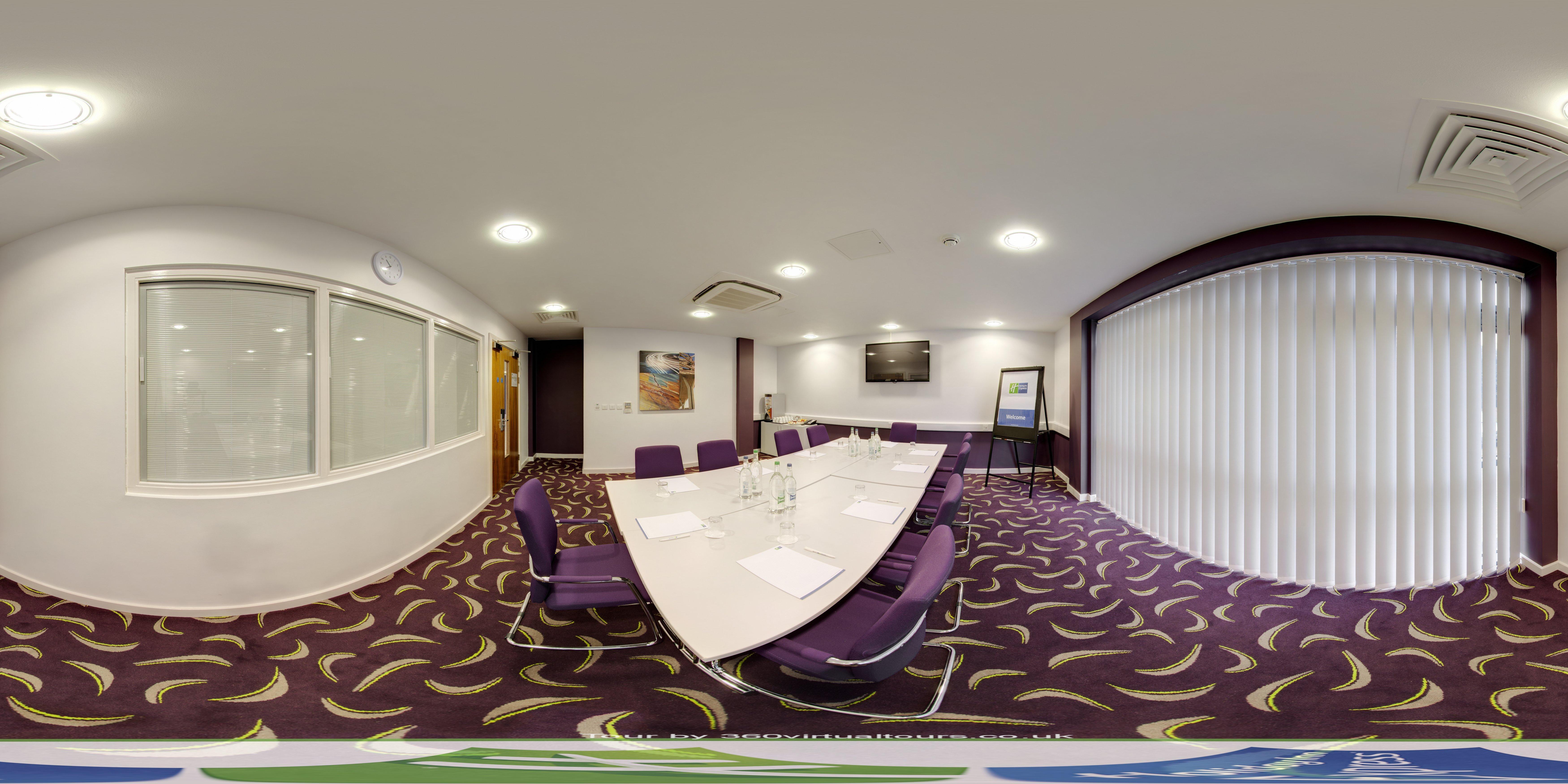 Holiday Inn Express Dunstable, An Ihg Hotel Екстериор снимка